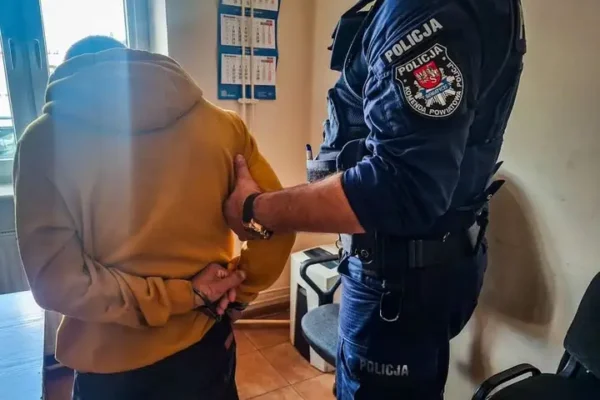 Siemiatyccy policjanci zatrzymali 24-latka podejrzanego o kradzież z włamaniem do lombardu