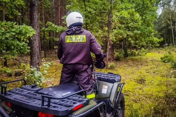 Sezon na grzybobranie w pełni. Policja apeluje o rozwagę w lasach