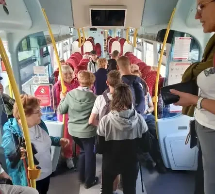 Niedzielna wędrówka z Nurca-Stacji do Nurca: 9 km, 36 uczestników i ślady rodu Narbuttów