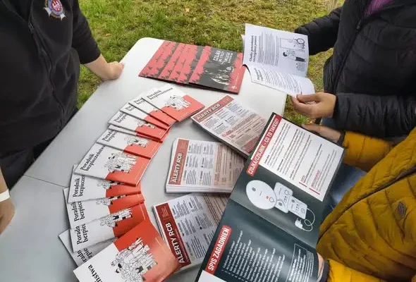 Punkt informacyjny Akademii OLiOC na dożynkach w Pokaniewie-Kolonii