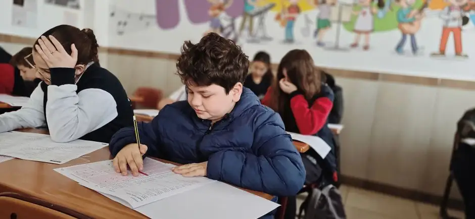 Uczniowie z Siemiatycz i greckiego Kozani tworzą wspólną gazetkę „Eurokids Gazette”